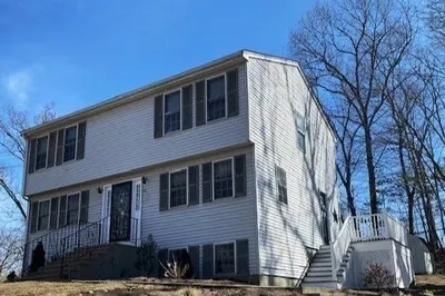 42 Clews St