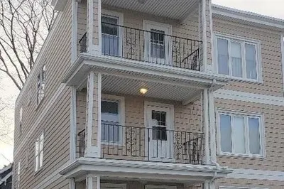 21 Firth St #2