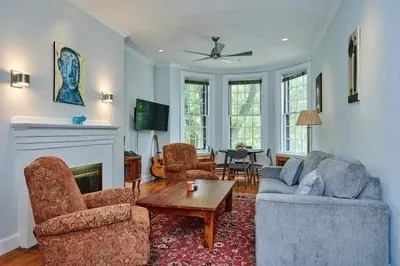 354 Beacon St #5