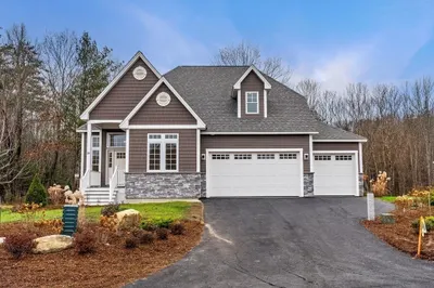 38 Hayden Dr #7 1