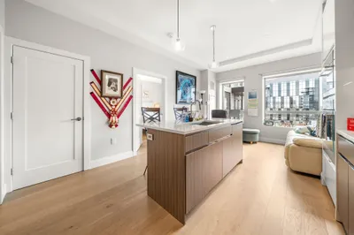 100 Shawmut Ave #811 1
