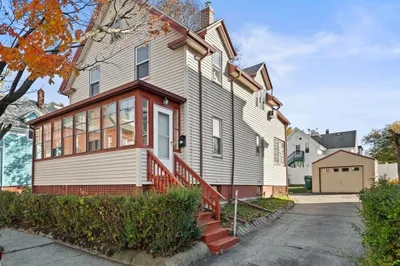 93 Robinson St 1