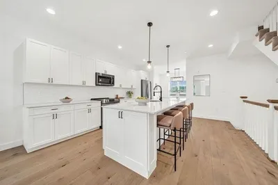 635 Main Street #4 1