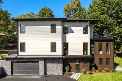 30 Dorr Rd 1