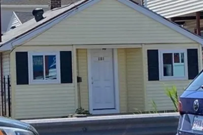 1161 North Shore Road 1
