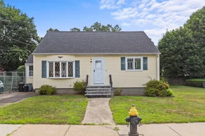 51 Waterman Rd