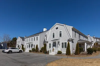 138 Elm Street #15 1