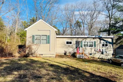 17 Brooks Road