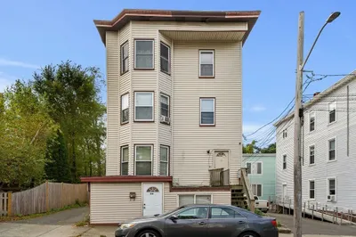 56 Sagamore St #1 1
