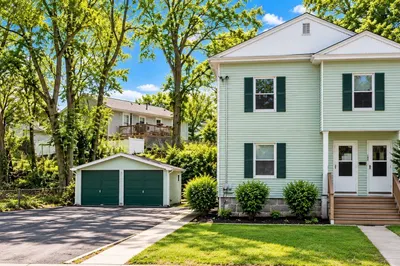 139 Middlesex St 1