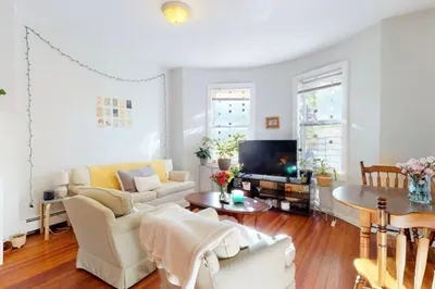 32 S Huntington Ave #1