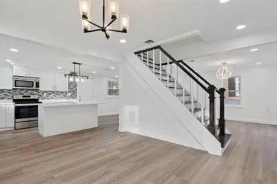 24 Railroad St