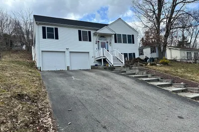 82 Andrews Ave 1