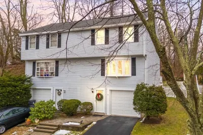 9 Twin Brooks Cir #9