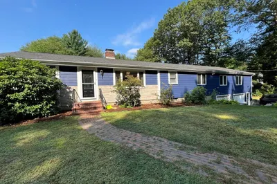 302 Old Post Rd #1