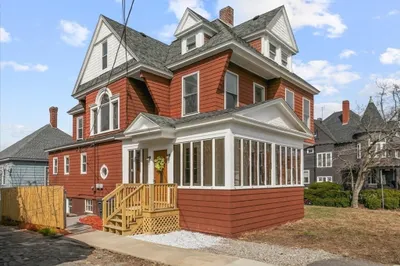 106 Ridge Ave 1