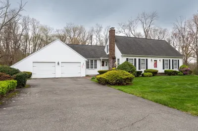 35 Hoyt Road