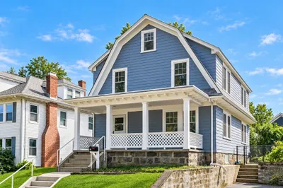 48 Hawthorn Rd 1