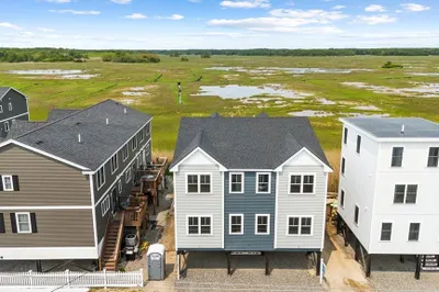 77 N End Blvd #2 1