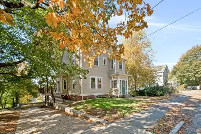 80 Westminster Ave 1