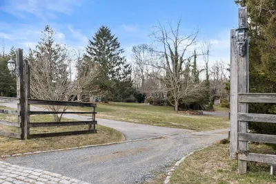 20 Blue Shutters Lane 1