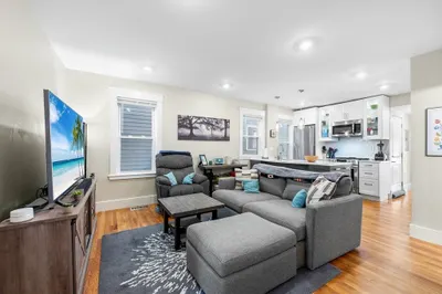 23 Howard St #1