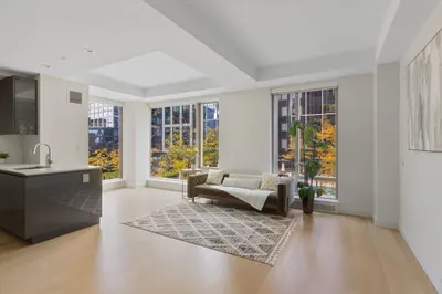 135 Seaport Blvd #611 1