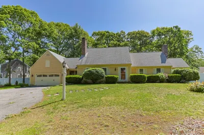 2 Fairway Cir 1