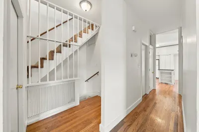 166 Raymond St #166 1