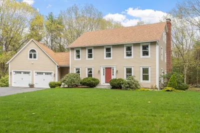 5 Blueberry Hill Ln 1