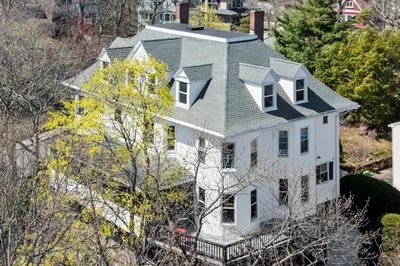 106 Beltran St 1