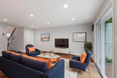 48 Decarolis Dr #48