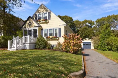 82 Manatee Rd 1