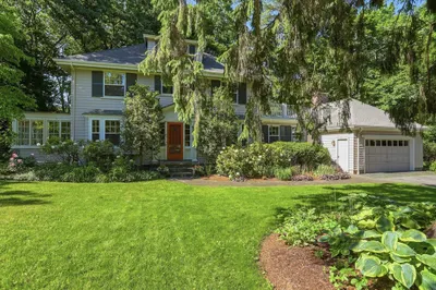 42 Crescent Rd 1