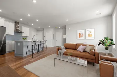 267 Old Colony Ave #306