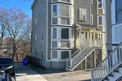 33 Grantley St #B 1