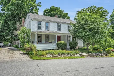 3 Oak Hill Road