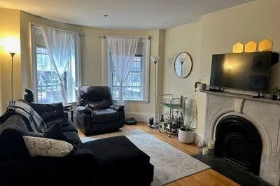 61 Dwight St #1