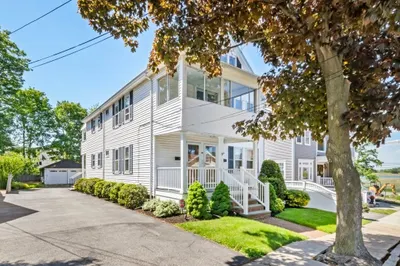 44 Fairview St