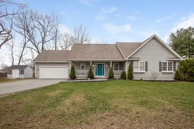 24 Norman Ter Ext