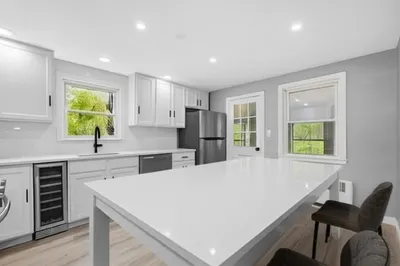 255 West St 1
