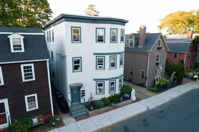 72 Derby St