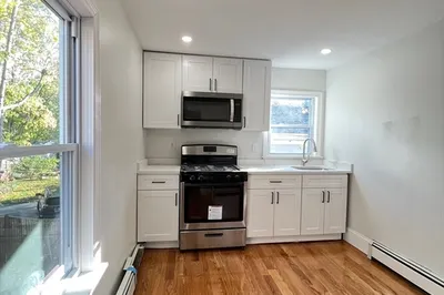 27 Barry Street #2R 1