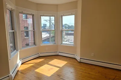 9-11 Bismarck St #3 1