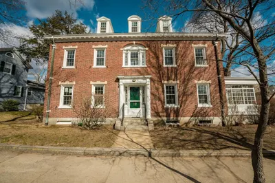12 Fairfield St #1 1