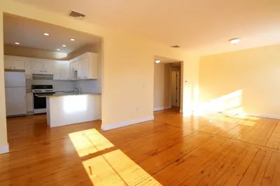 38 Roberts Road #3