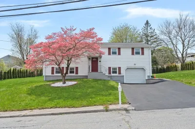 4 Joyce Cir
