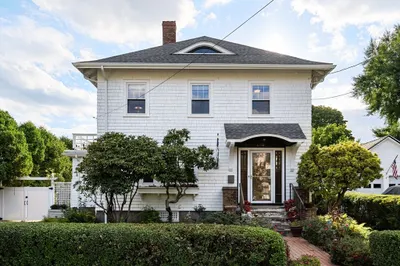 76 Edgemere Rd