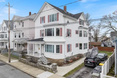 823 Maple St 1