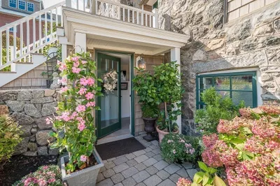 152 Water St #9 1
